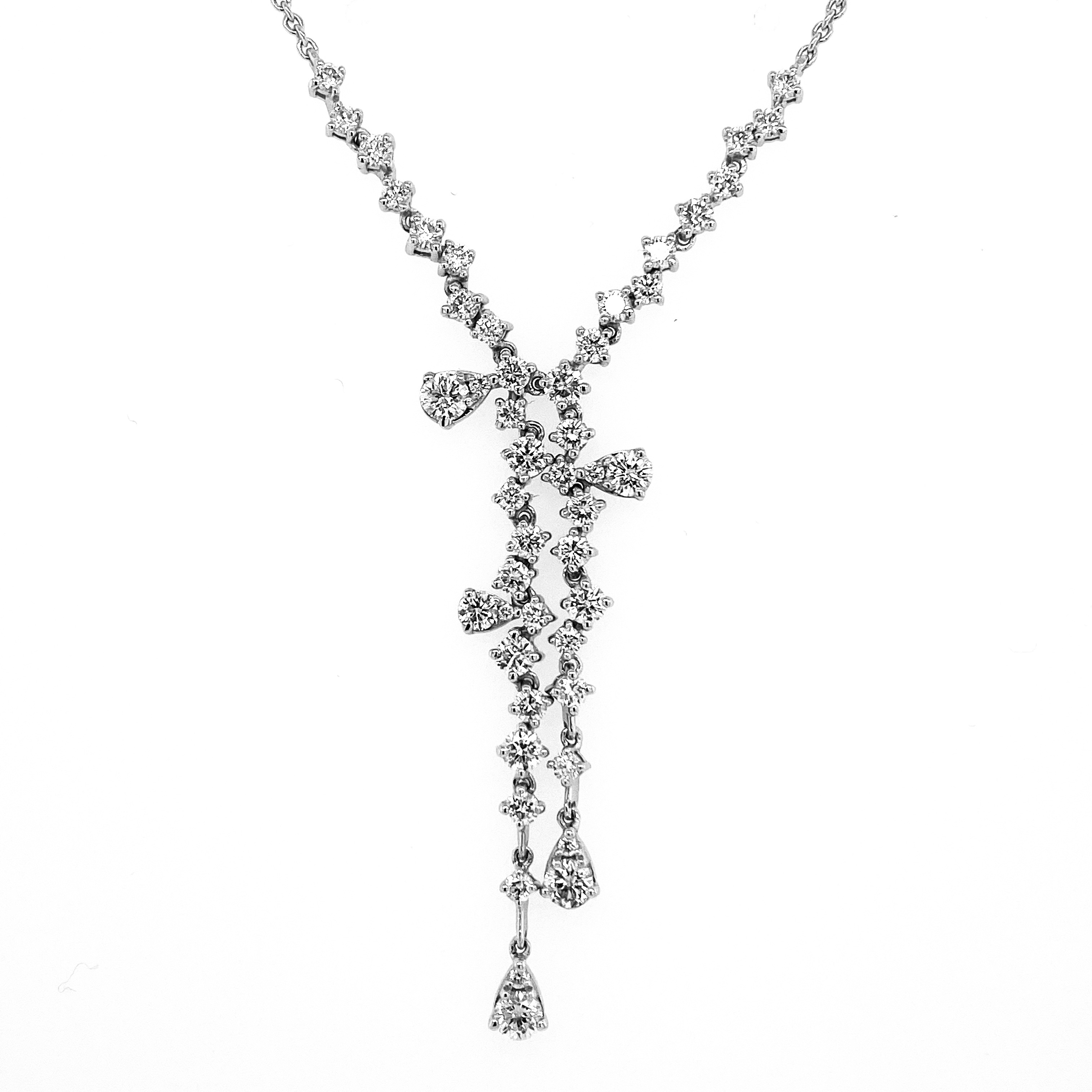 UNIQUE DIAMOND NECKLACE 